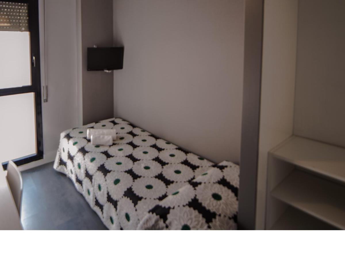 Residencia Universitaria Tagaste Barcelona Zimmer foto